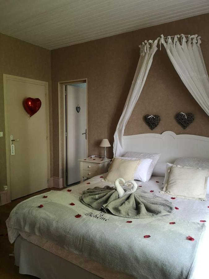Bed and Breakfast La Boheme Francastel Exterior foto